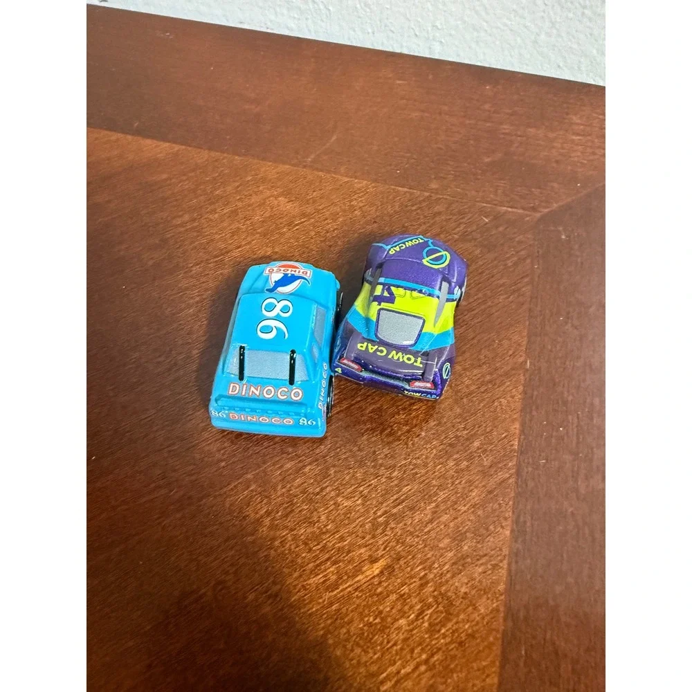 Disney Pixar Cars Mini Racers Chick Hicks Dinoco 86 & Tow Cap 4 Mattel Lot‎ of 2